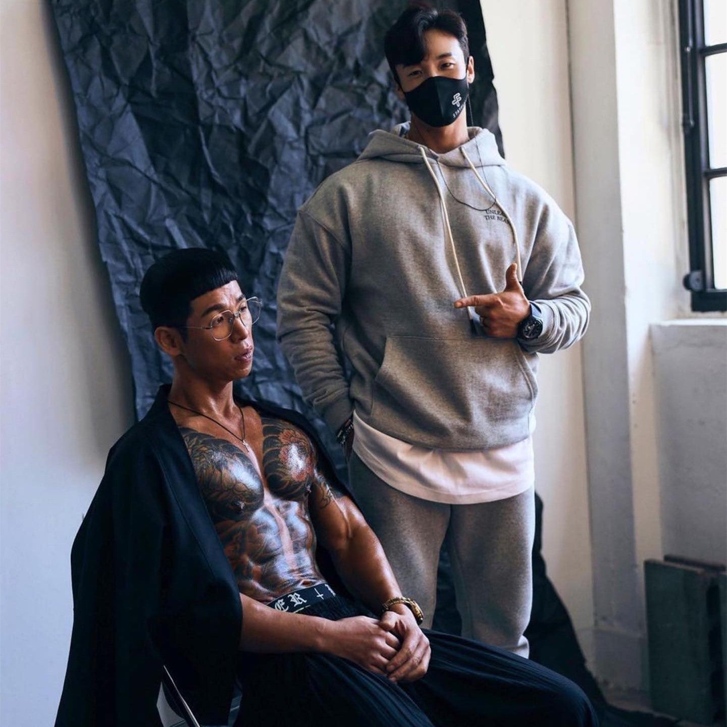 Hzori Men's Fitness Sweater Men's Hooded Basketball Wear Running Training Pullover Casual Loose Sports Long Sleeve Jacket Fashion