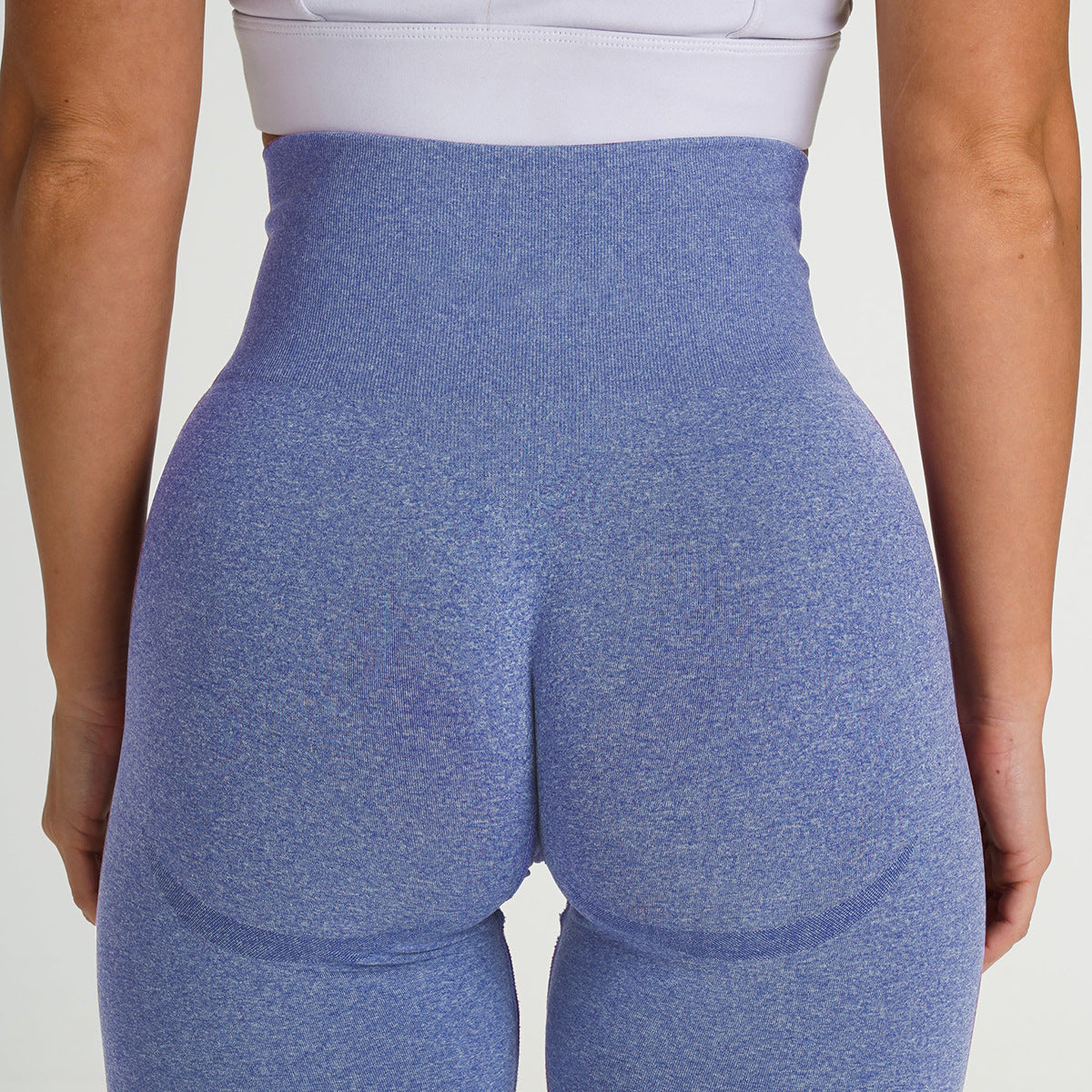 Hzori 2023 Trendy Fashion Trending Sports Fitness Yoga Pants Crescent Seamless Five-Point Tight Shorts for Women