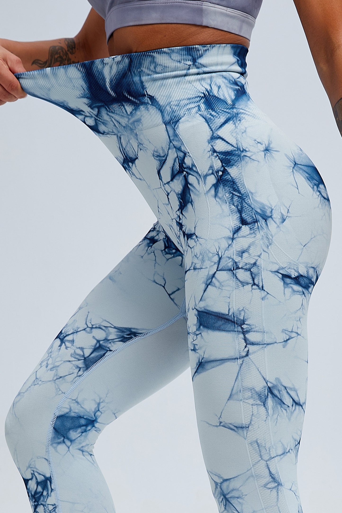 HZORI® | Butt Lifting Watery Dye Scrunch Legging