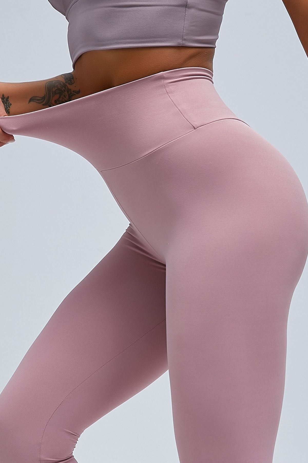 HZORI® | Booty Lifting Buttery Scrunch Legging